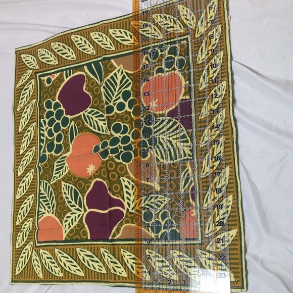 Pottery Barn 100% Cotton Fruit Print Napkins Set Of 4 Orange, Pear, Grapes - Picture 6 of 6